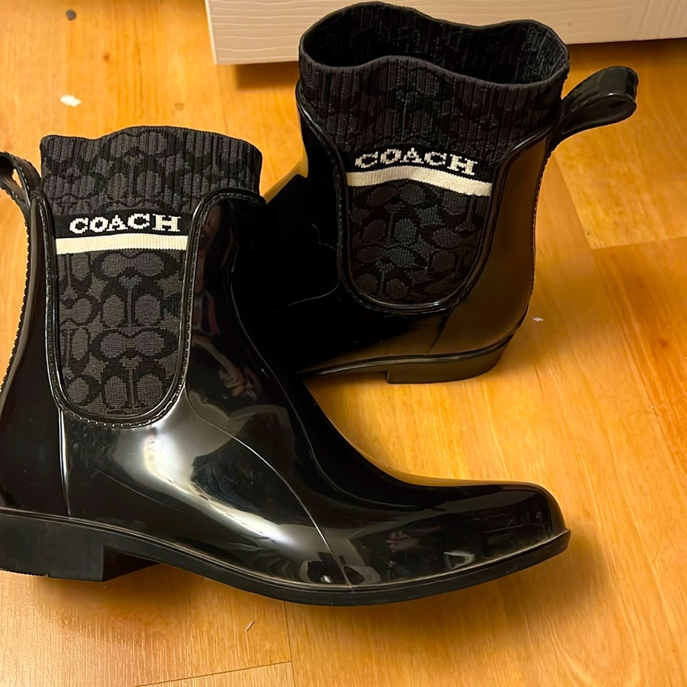 Coach boots